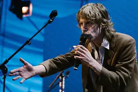 Singer Voodoo Jürgens during the performance