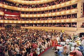Wiener Mozart Konzerte; Aufführung in der Wiener Staatsoper, standing ovations