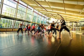 ImPulsTanz Workshop World Dance - Karine La Bel, dancers in motion