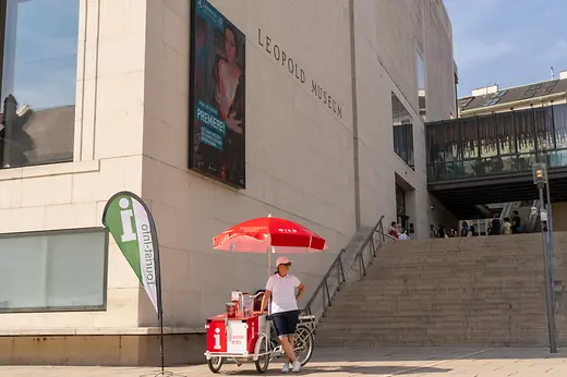 Información turística móvil con bicicleta de carga en el MuseumsQuartier