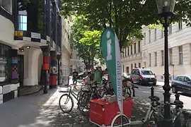 Tourist Info móvil en frente del Kunsthaus