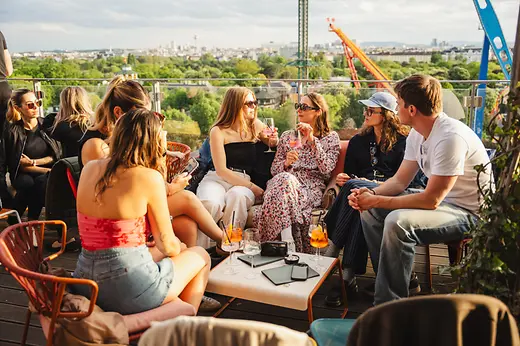 Zoku Vienna, Kindred Spirits Rooftop Bar, Terrasse, Aussicht auf den Prater