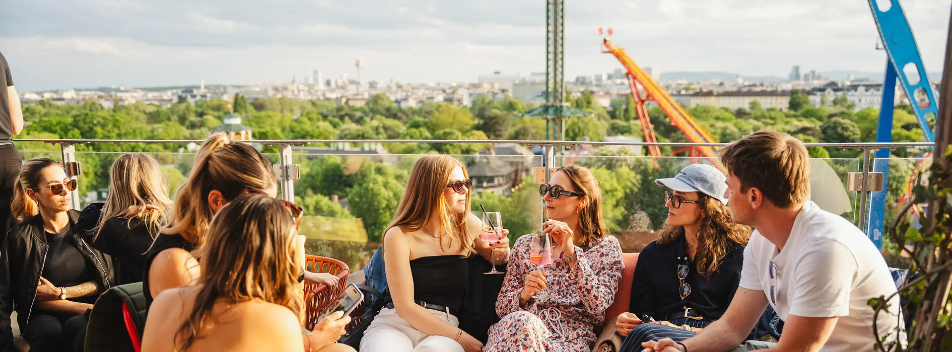Zoku Vienna, Kindred Spirits Rooftop Bar, Terrasse, Aussicht auf den Prater
