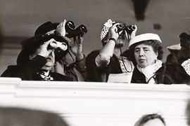 Photo: Heinrich Steinfest: female spectators at a horse race, 1956 