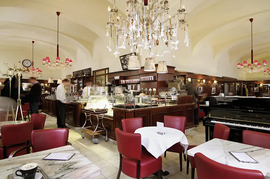 Café Diglas: Belső nézet