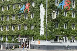Head office of MA 48: Exterior shot, façade greenery