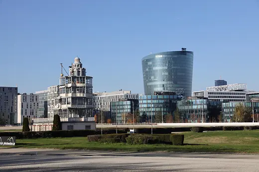 Krieau harness racing track: View of buildings of \"Viertel Zwei\"