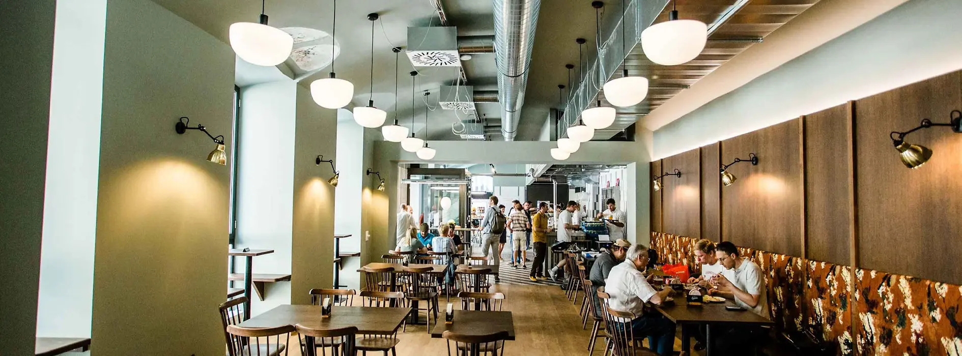 Praterwirt restaurant, interior view