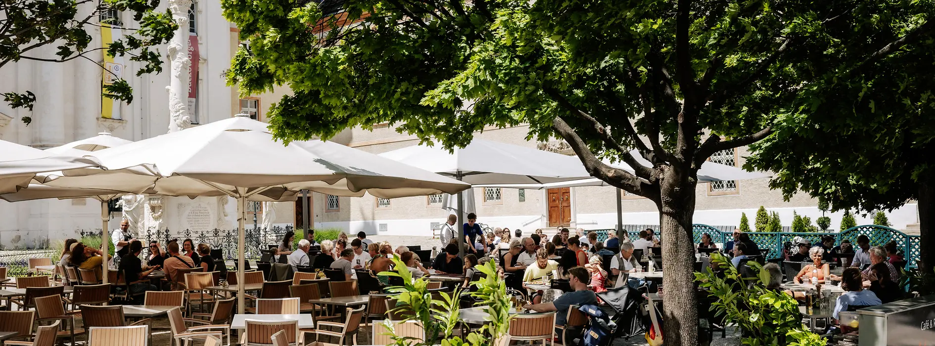 Il Sestante on Piaristenplatz