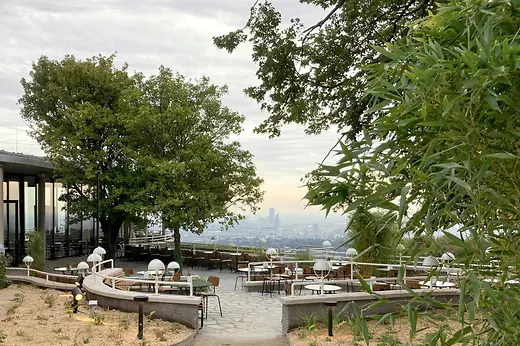 Biergarten con vista su Vienna