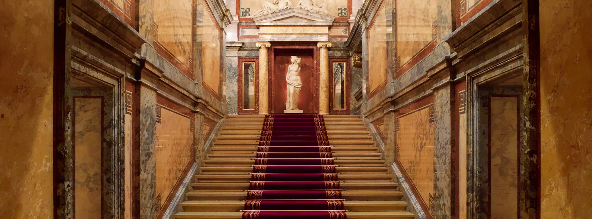 Hotel Imperial, Innenansicht, Treppe