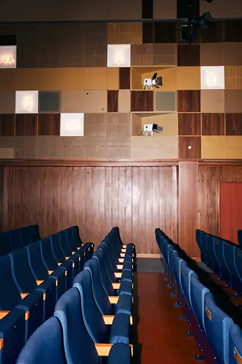 Gartenbaukino: Rows of seats