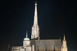 La Cattedrale di Santo Stefano di notte