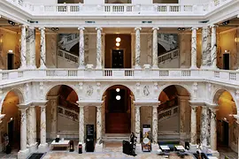 Weltmuseum Wien, Sloupový sál