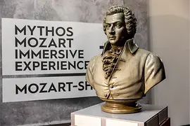 Mit Mozarta – popiersie