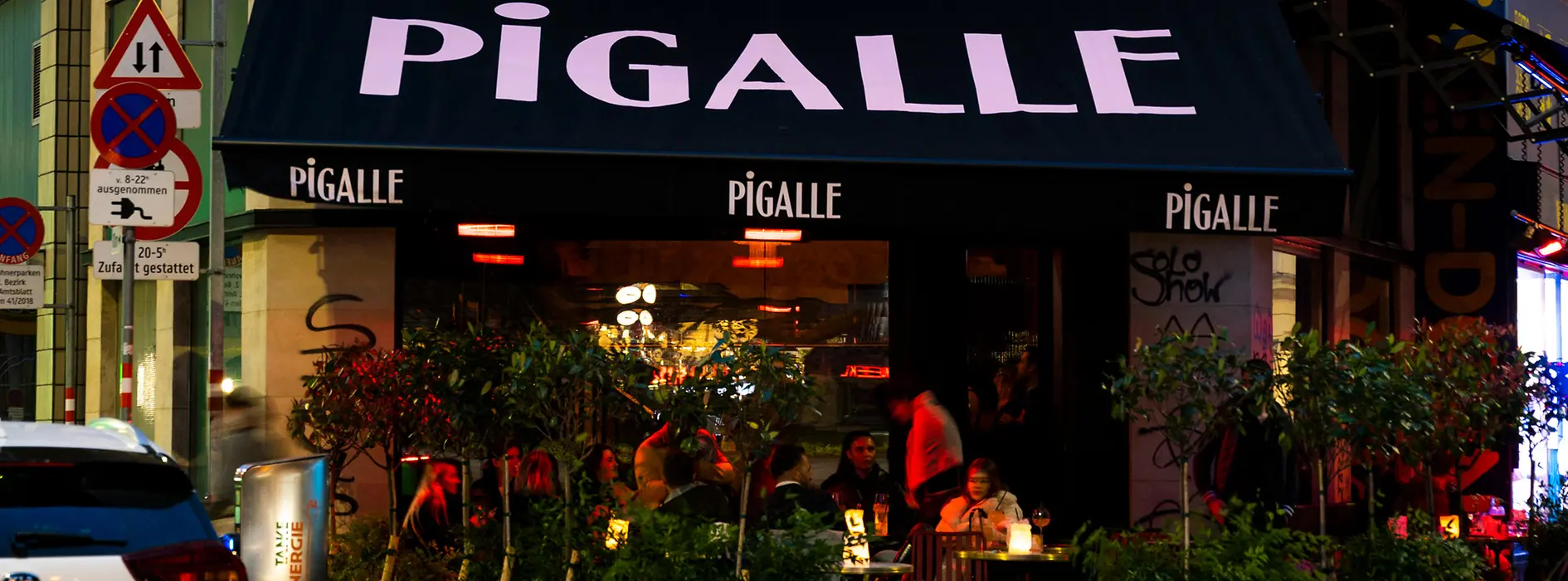 Bar Pigalle, exterior view
