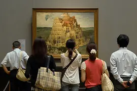 Kunsthistorisches Museum Vienna, interior view: visitors in front of the painting Tower of Babel by Pieter Bruegel the Elder