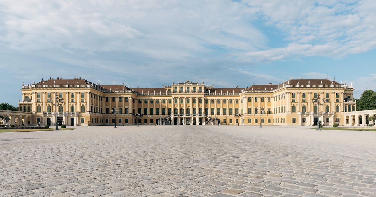 Schönbrunn Palace: The imperial residence in Vienna