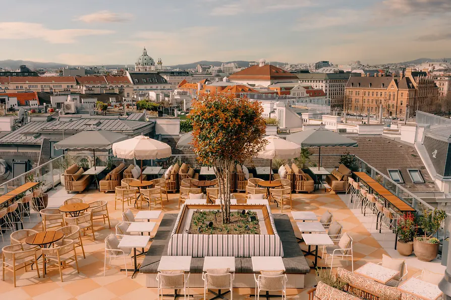 Rooftop-Bar am Dach des Hotel Hoxton, Vienna