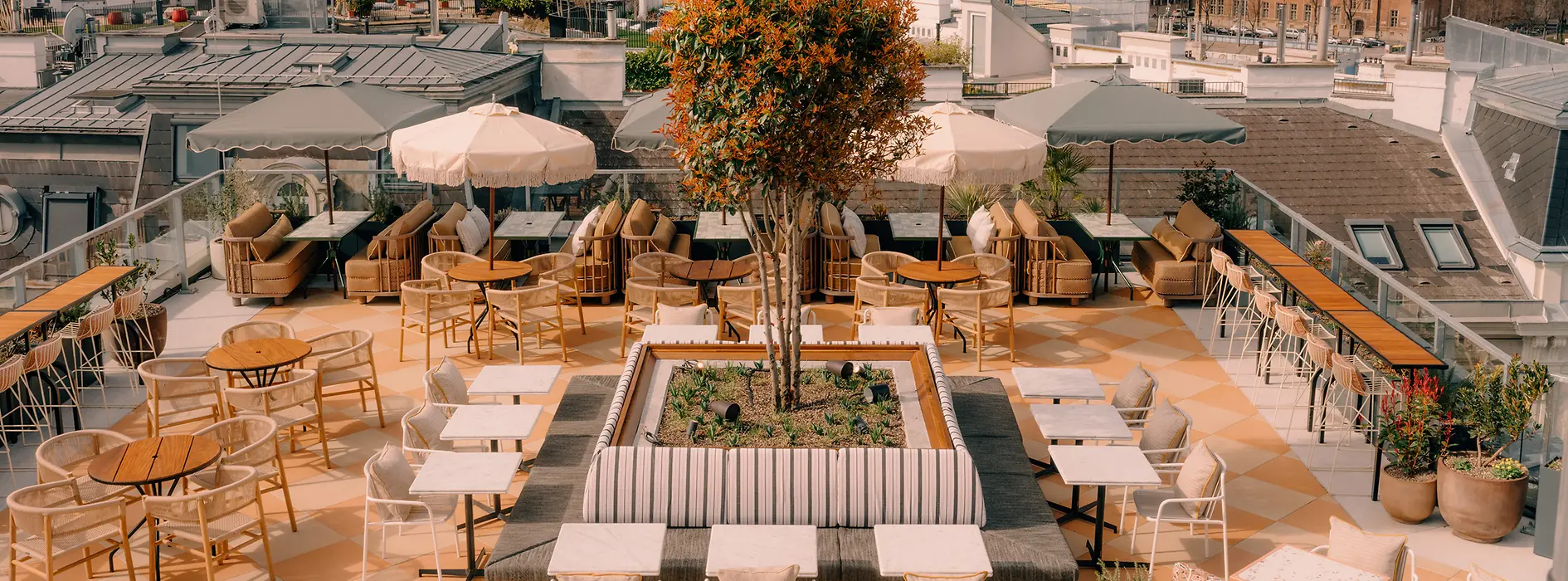 Rooftop-Bar am Dach des Hotel Hoxton, Vienna