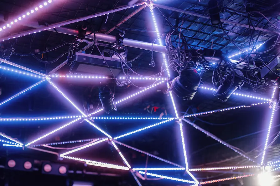 Deckenlicht im Technoclub Grelle Forelle