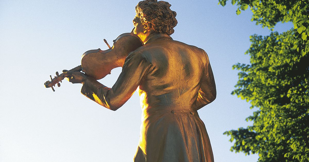 極美品　非売品　FM東京新局舎竣工記念　ヨハン・シュトラウス2世　ブロンズ像 極美品非売品FM東京新局舎竣工記念ヨハン・シュトラウス2世ブロンズ像