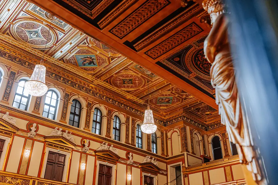 Musikverein Vienna, Golden Hall, view between two pillars onto the stage