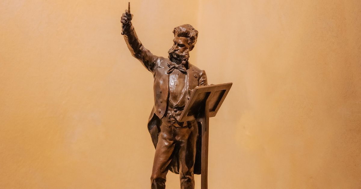 極美品　非売品　FM東京新局舎竣工記念　ヨハン・シュトラウス2世　ブロンズ像 極美品 非売品 FM東京新局舎竣工記念 ヨハン・シュトラウス2世 ブロンズ