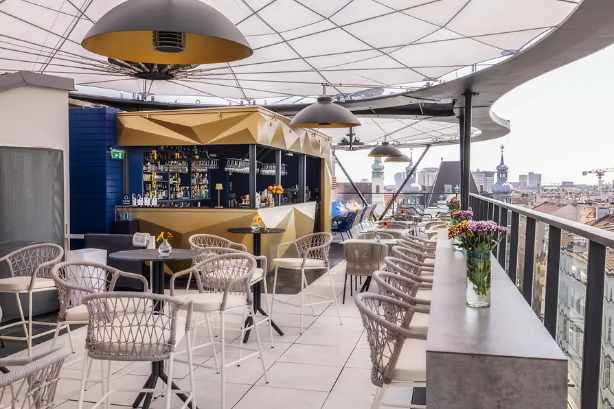 Bar rooftop avec vue sur Vienne