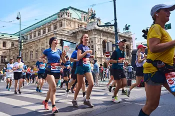 Lauf über den Ring vorbei am Burgtheater