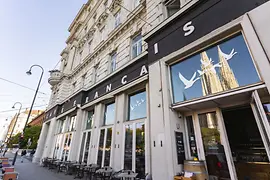 Café Français exterior view